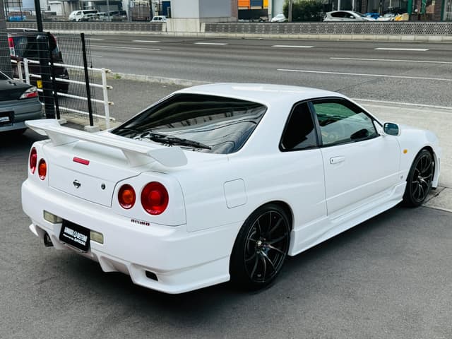 1999 Nissan Skyline JDM car for sale — photo 24 of 25