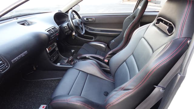 1998 Honda Integra JDM car for sale — photo 9 of 12