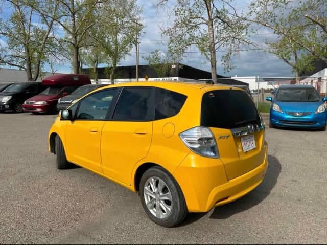 2010 Honda Fit JDM car for sale — photo 3 of 10