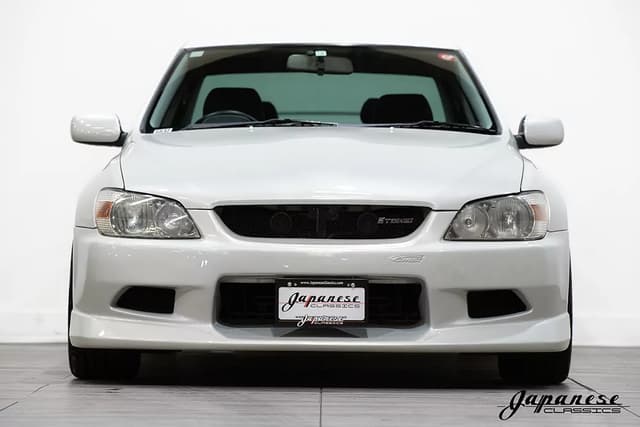 2000 Toyota Altezza JDM car for sale — photo 2 of 25