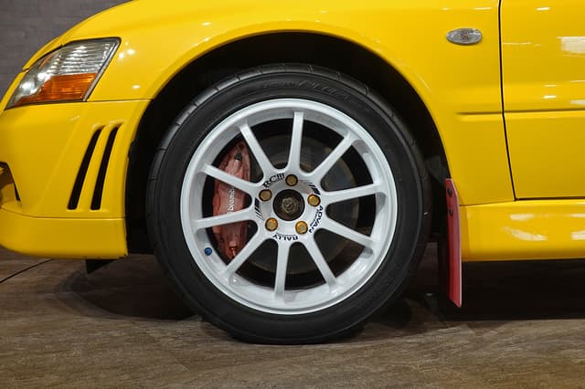 2001 Mitsubishi Lancer Evolution JDM car for sale — photo 11 of 25