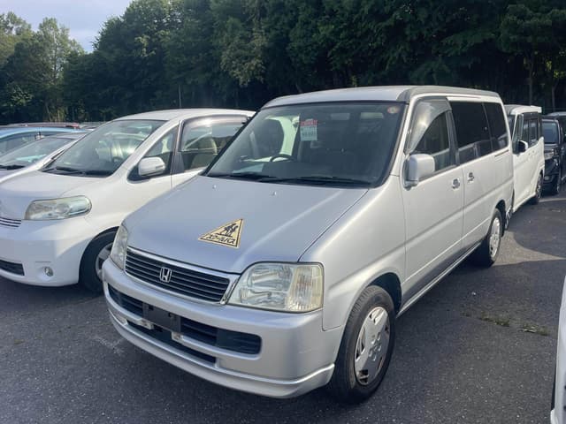 2000 Honda Stepwagon JDM car for sale — photo 2 of 10