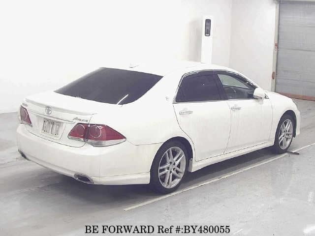 2010 Toyota Crown JDM car for sale — photo 2 of 7