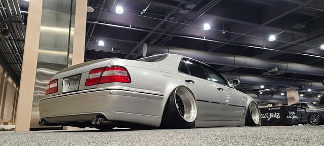 1996 Nissan Cima JDM car for sale — photo 23 of 25