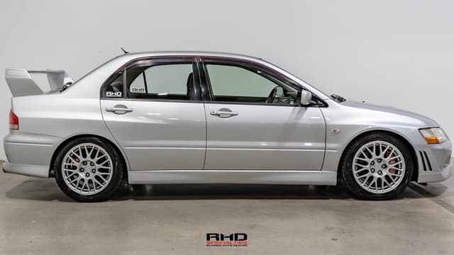 2001 Mitsubishi Lancer Evolution JDM car for sale — photo 4 of 25