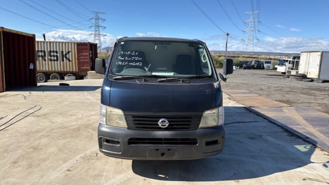 2001 Nissan Caravan JDM car for sale — photo 2 of 18