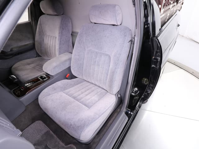 1995 Nissan Cima JDM car for sale — photo 16 of 25