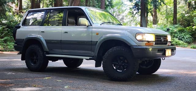 1995 Toyota Land Cruiser JDM car for sale — photo 2 of 25