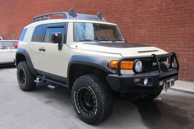 2010 Toyota Fj Cruiser JDM car for sale — photo 9 of 25