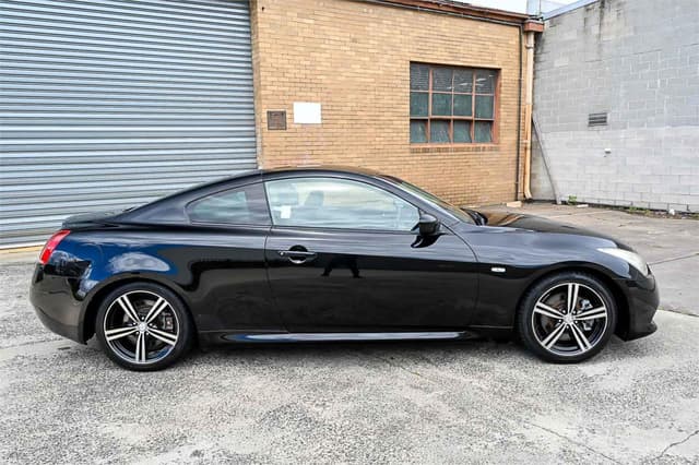 2010 Nissan Skyline JDM car for sale — photo 12 of 23