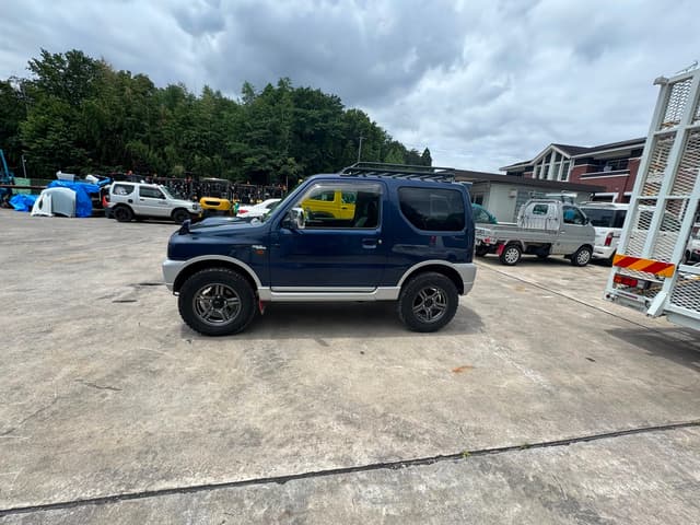2000 Suzuki Jimny JDM car for sale — photo 2 of 16