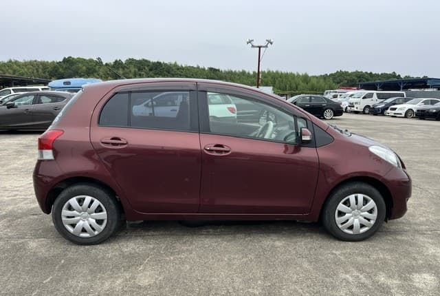2010 Toyota Vitz JDM car for sale — photo 5 of 25