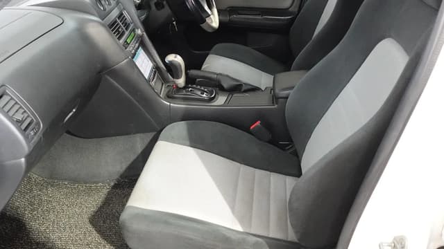 2001 Nissan Skyline JDM car for sale — photo 11 of 14