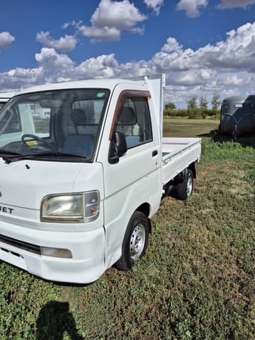 2002 Daihatsu Hijet JDM car for sale — photo 9 of 14