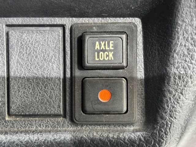 1996 Suzuki Carry JDM car for sale — photo 11 of 25