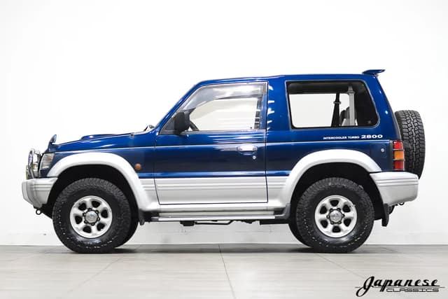 1995 Mitsubishi Pajero JDM car for sale — photo 4 of 25