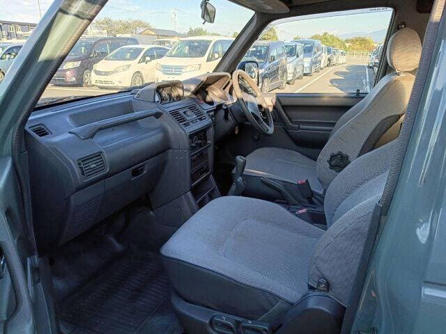1992 Mitsubishi Pajero JDM car for sale — photo 5 of 8
