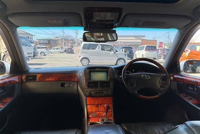 2005 Toyota Celsior JDM car for sale — photo 2 of 20