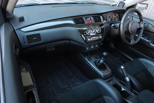 2005 Mitsubishi Lancer Evolution JDM car for sale — photo 23 of 25