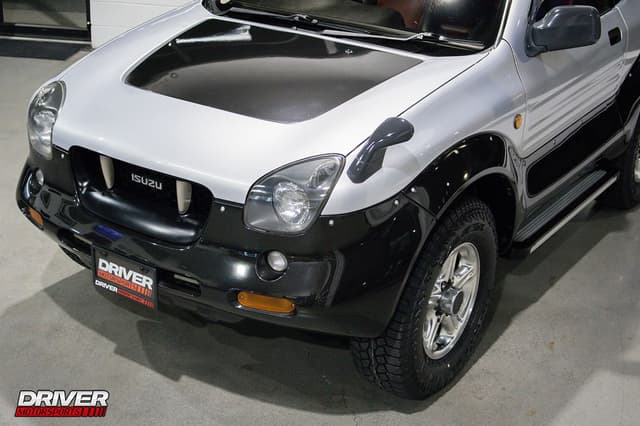 1999 Isuzu JDM car for sale — photo 21 of 25