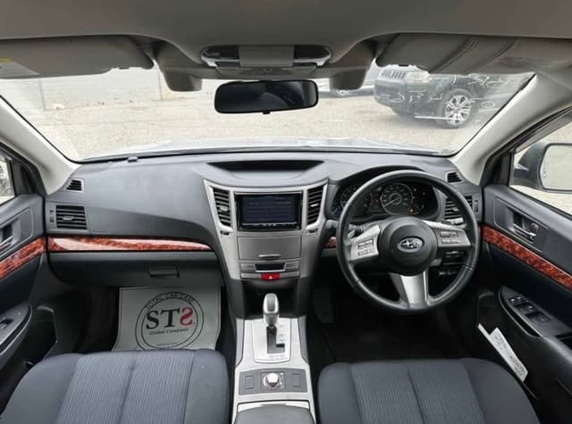 2010 Subaru Legacy JDM car for sale — photo 8 of 11