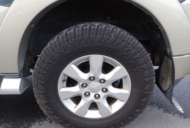 2010 Mitsubishi Pajero JDM car for sale — photo 10 of 25