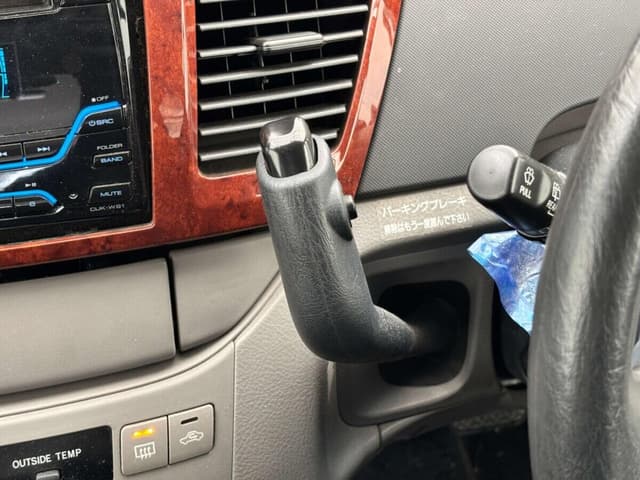 2001 Toyota Noah JDM car for sale — photo 18 of 25