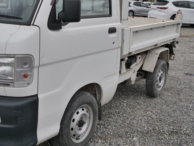 1999 Daihatsu Hijet JDM car for sale — photo 10 of 25