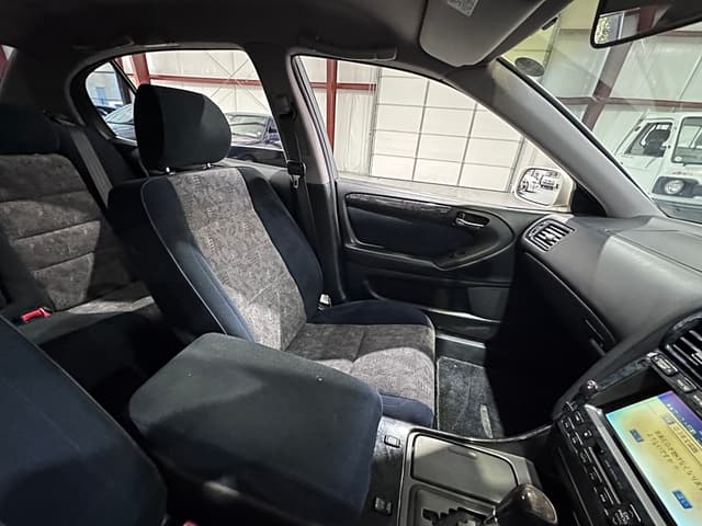 1997 Toyota Aristo JDM car for sale — photo 17 of 25