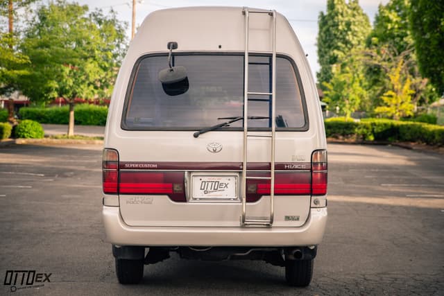 1999 Toyota HiAce JDM car for sale — photo 12 of 25