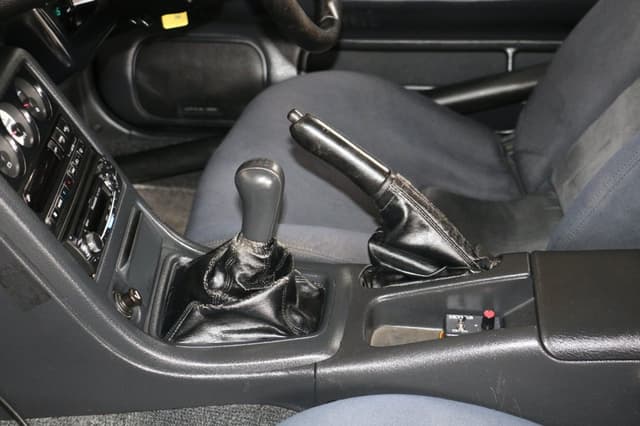1993 Nissan Skyline JDM car for sale — photo 18 of 25