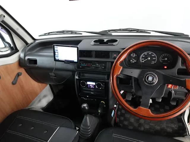 2001 Daihatsu Hijet JDM car for sale — photo 9 of 12