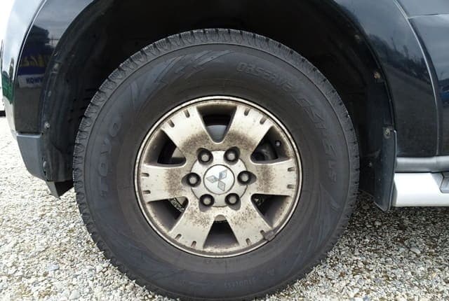 2008 Mitsubishi Pajero JDM car for sale — photo 9 of 25