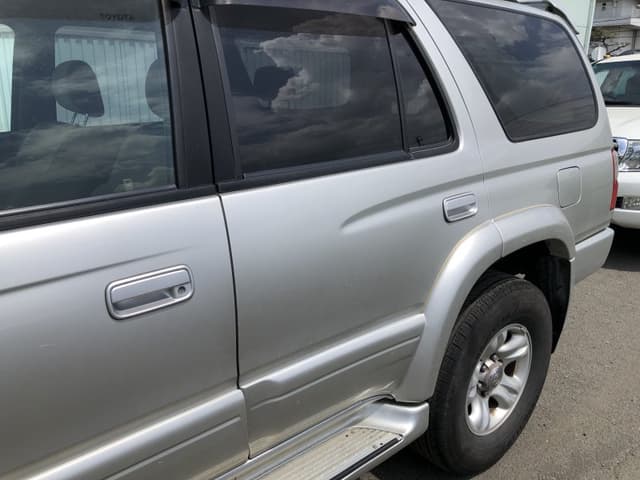 2001 Toyota Hilux Surf JDM car for sale — photo 4 of 5