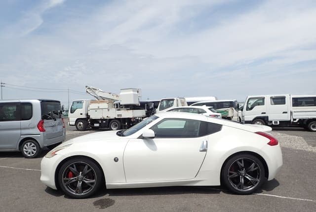 2010 Nissan Fairlady Z JDM car for sale — photo 2 of 25