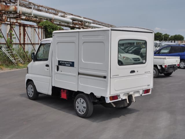 2001 Mitsubishi Minicab JDM car for sale — photo 7 of 25
