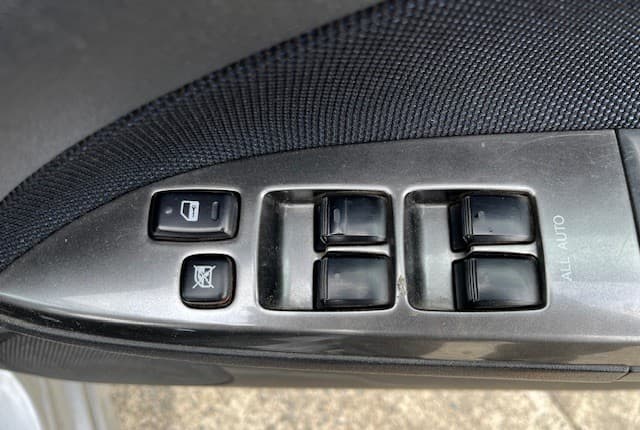 2004 Toyota Caldina JDM car for sale — photo 17 of 25