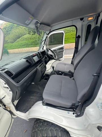 2022 Daihatsu Hijet JDM car for sale — photo 9 of 14