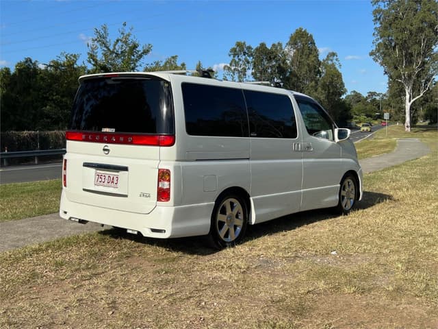 2008 Nissan Elgrand JDM car for sale — photo 6 of 16