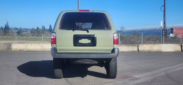 1994 Toyota Hilux Surf JDM car for sale — photo 5 of 16