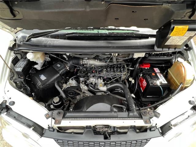 2005 Mitsubishi Delica JDM car for sale — photo 15 of 15