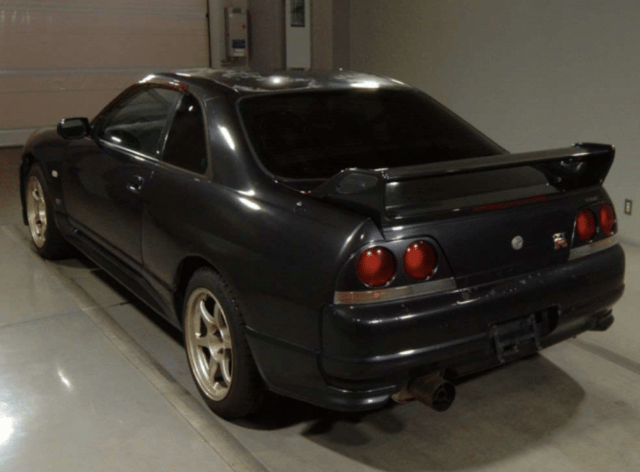 1995 Nissan Skyline JDM car for sale — photo 2 of 3