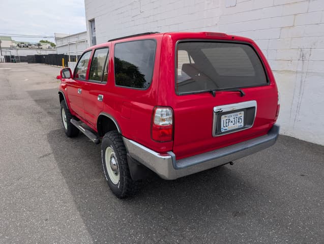1996 Toyota Hilux Surf JDM car for sale — photo 3 of 20