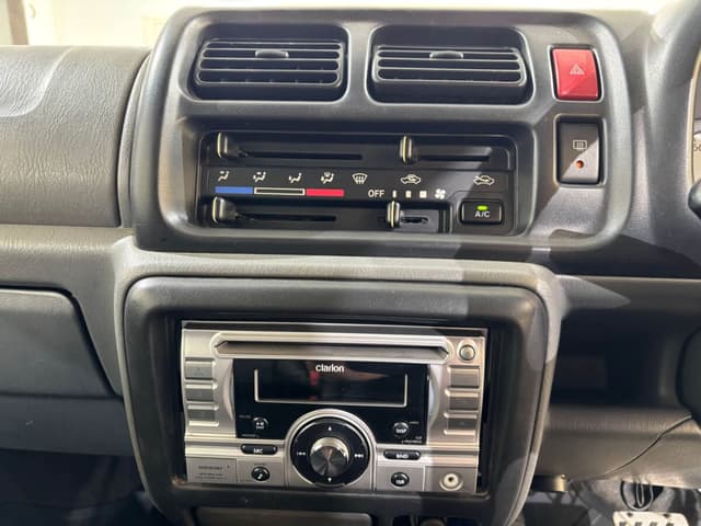 2000 Suzuki Jimny JDM car for sale — photo 18 of 25