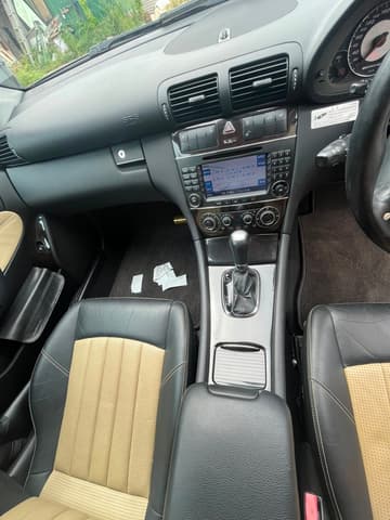 2004 Mercedes-Benz C Class JDM car for sale — photo 17 of 19
