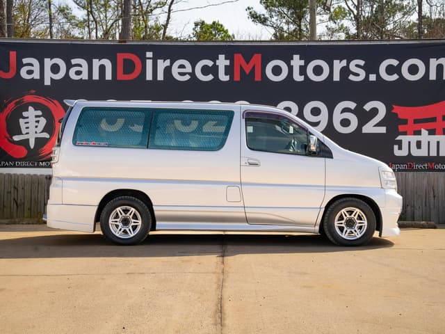 1998 Nissan Elgrand JDM car for sale — photo 6 of 10