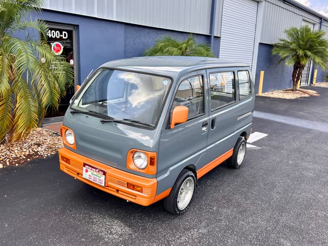 1993 Mitsubishi Bravo Minivan JDM car for sale — photo 3 of 20