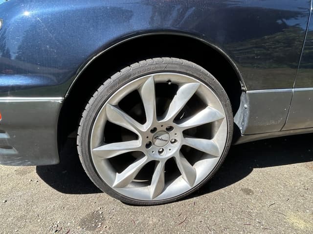 1996 Toyota Celsior JDM car for sale — photo 3 of 4