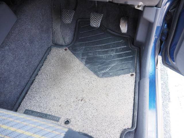 1996 Mitsubishi Pajero Mini JDM car for sale — photo 13 of 20