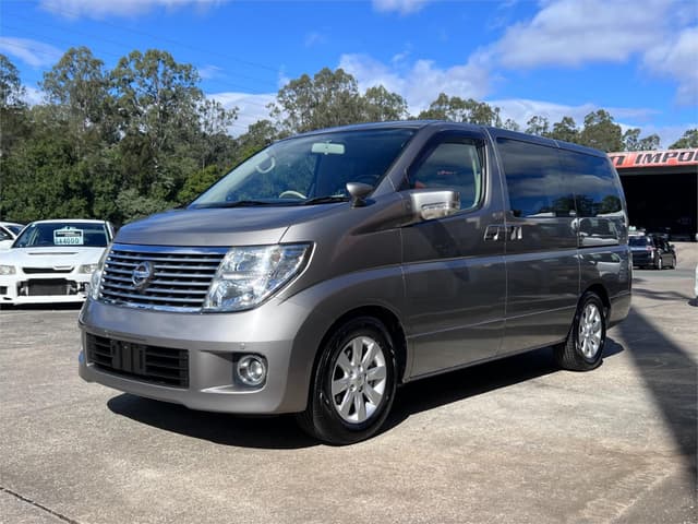 2008 Nissan Elgrand JDM car for sale — photo 10 of 16